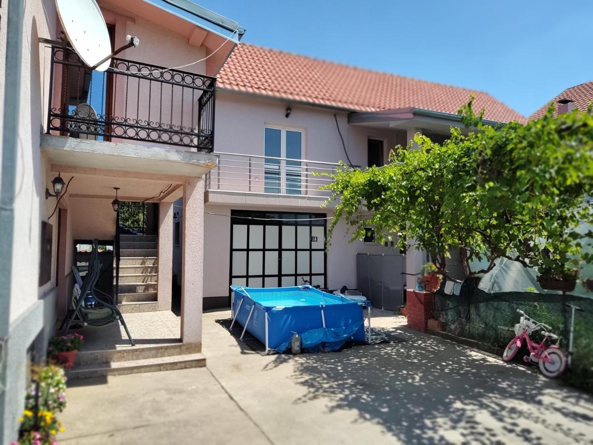 Apartman Anastasija Surčin エクステリア 写真